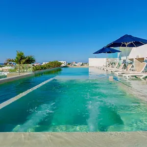 Anah Downtown , Playa del Carmen México